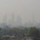 Air Pollution Level 5 London April 30 2014 by David Holt via Flickr