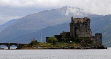 Castle Eilean Donan by scott1346 via Flickr