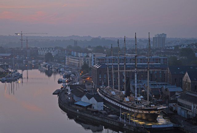 UK - Bristol - Sunrise from Cliftonwood by Harshil Shah via flickr