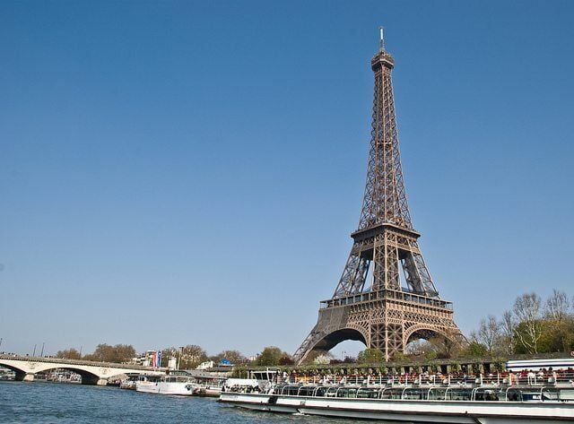 Eiffel Tower, Paris by Gary Ullah via flickr