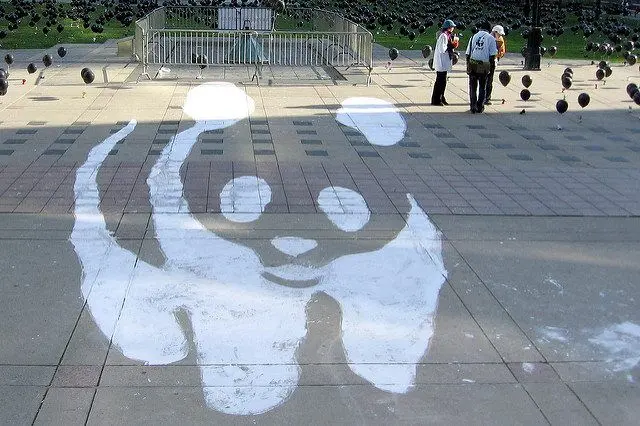 Sidewalk Panda by John Vetterli via flickr