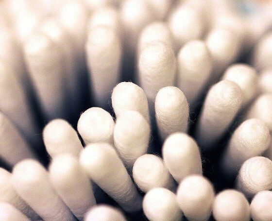 cotton buds by MuLaN via flickr