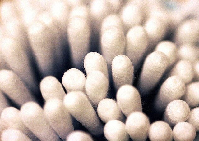 cotton buds by MuLaN via flickr