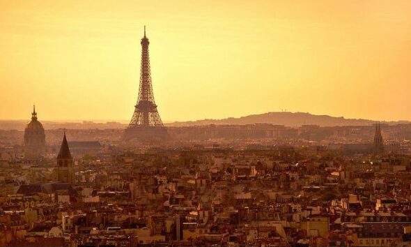 paris by moyan brenn via flickr