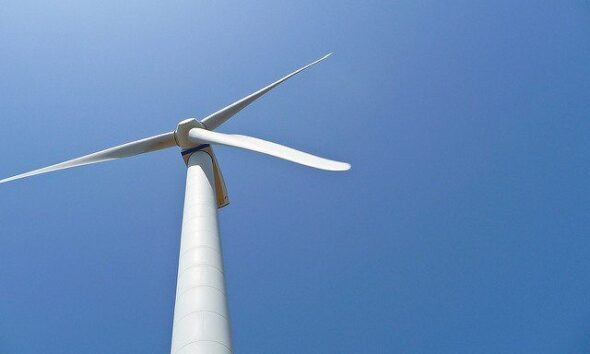 wind turbine by Paulo Valdivieso via flickr