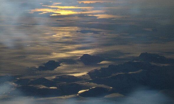 Artic by PROPaul Downey via flickr