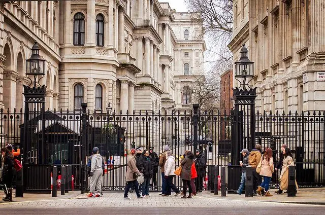 Entrance to Downing Street by Garry Knight via flickr