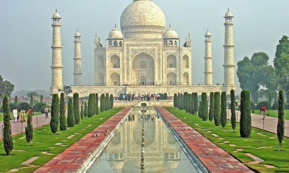 India-6099 - Taj Mahal by Dennis Jarvis via flickr