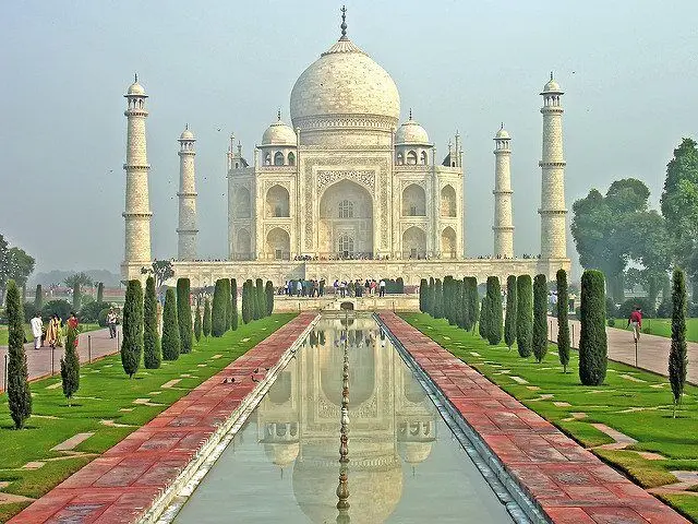 India-6099 - Taj Mahal by Dennis Jarvis via flickr