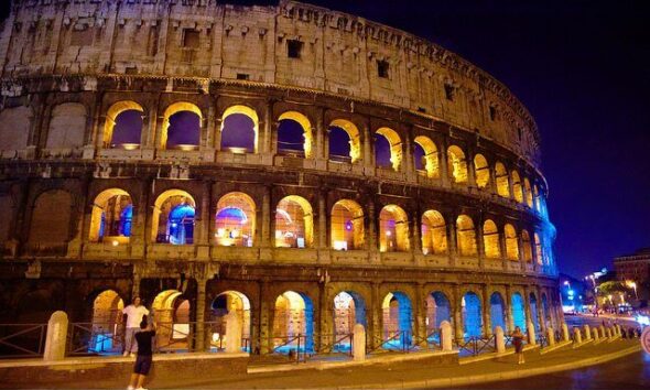 Italy by Moyann Brenn via flickr