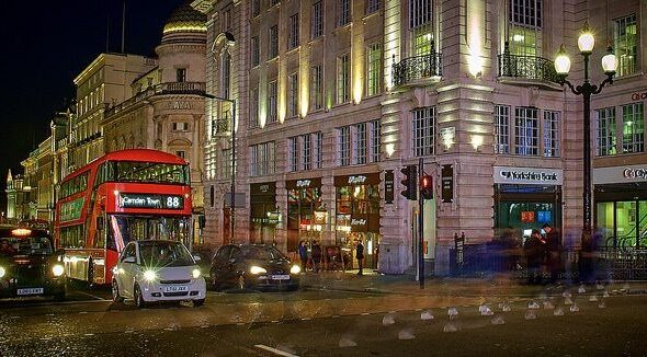 London 2 by PROPedro Szekely via flickr