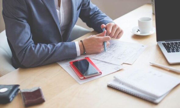 office-worker-at-desk