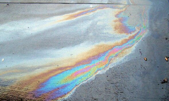 oil by PROErich Ferdinand via flickr