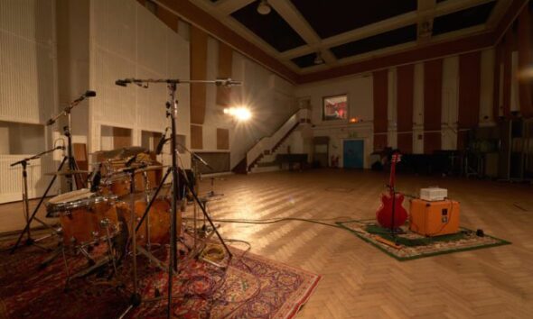 Ecotricity Now Powering Universal Music And Abbey Road Studios