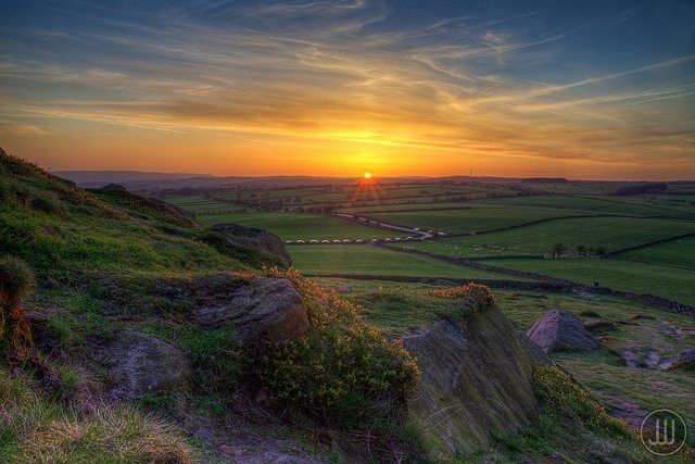 Almscliffe Crag Sunset by James Whitesmith via flickr