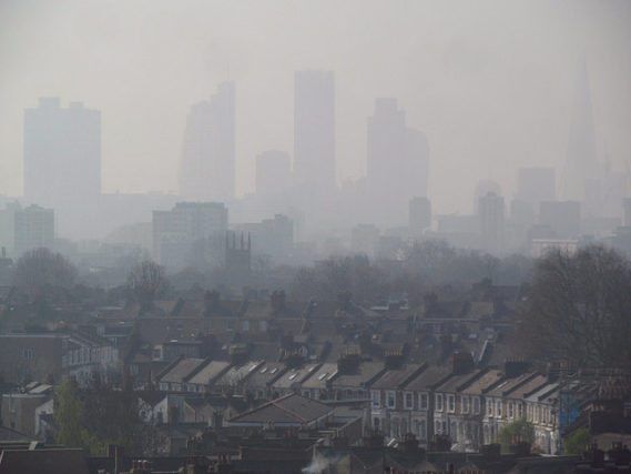 london-air-pollution-view-from-hackney-april-10-2015-005-by-david-holt-va-flickr