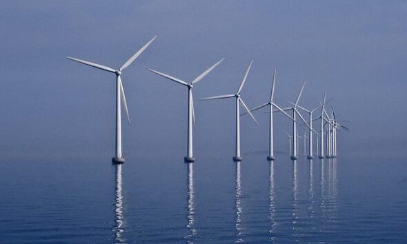 Middelgrunden_wind_farm_2009-07-01_edit_filtered by Kim Hansen via flickr