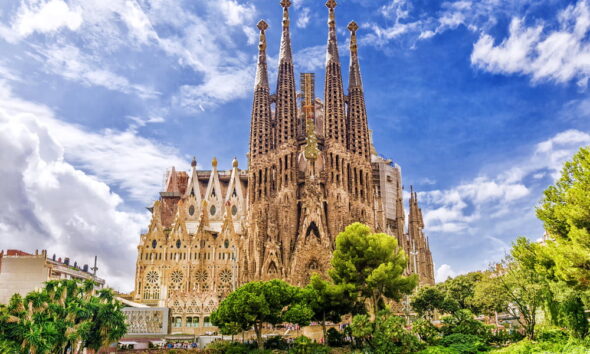 BARCELONA Spain trip green