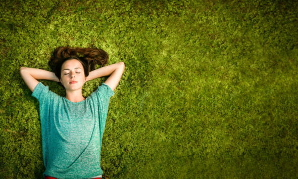 students look for green lifestyle