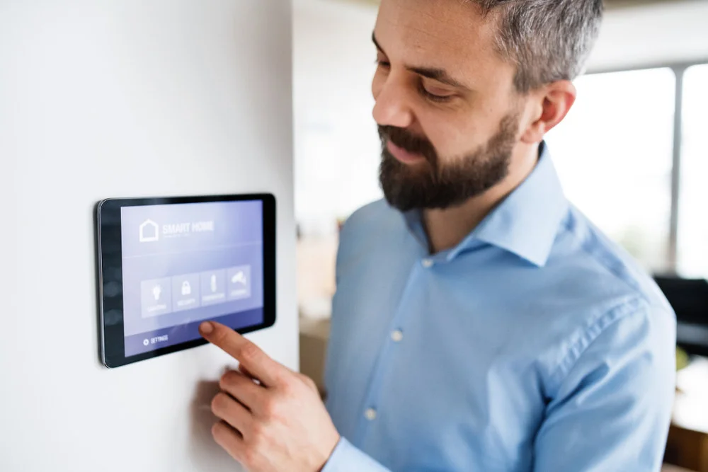 6 Tangible Benefits of Eco-Smart Thermostats for Hotels 