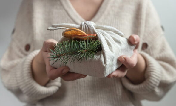 zero waste gifts for a sustainable holiday