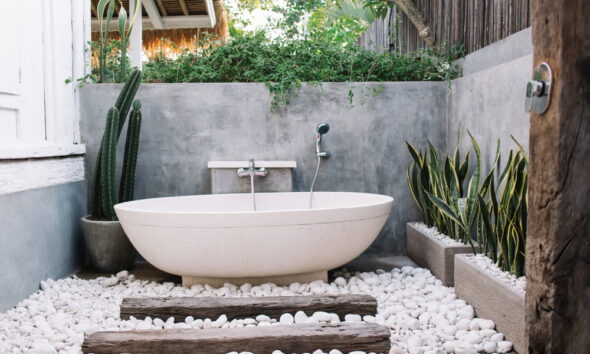 benefits of outdoor bathrooms for eco-friendly homes