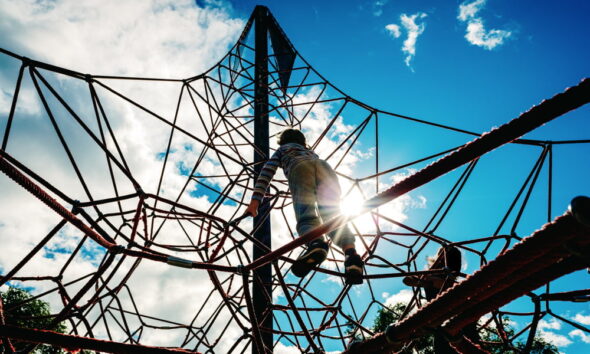 eco-friendly outdoor climbing frame