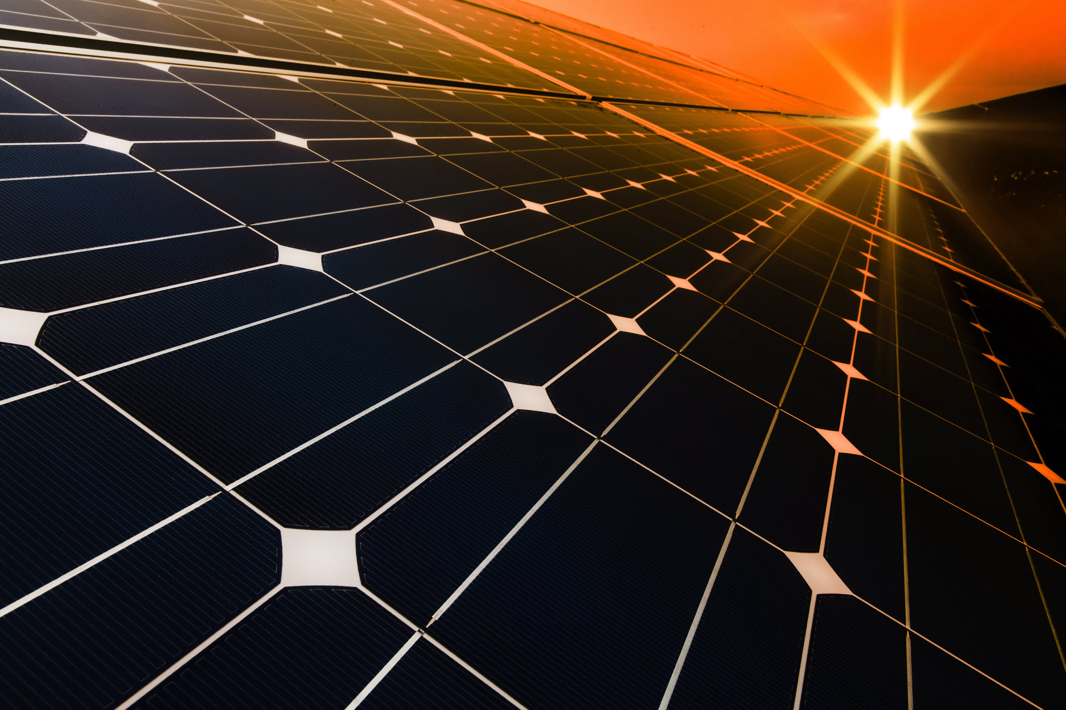 Solar-Powered Solutions for Lowering City Infrastructure Carbon Footprint - Vimarsana News